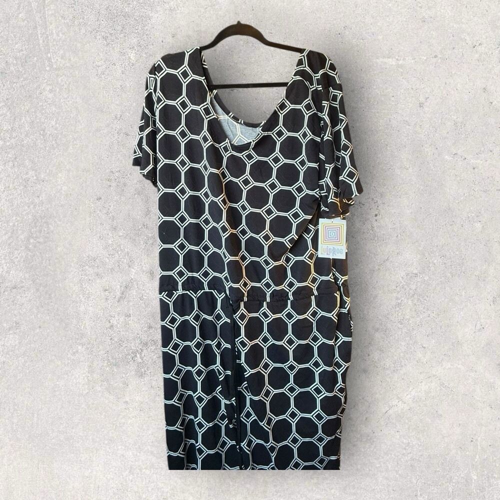 Lularoe 2XL XOE Romper Jumpsuit V-neck Black And White Geometric Print NWT